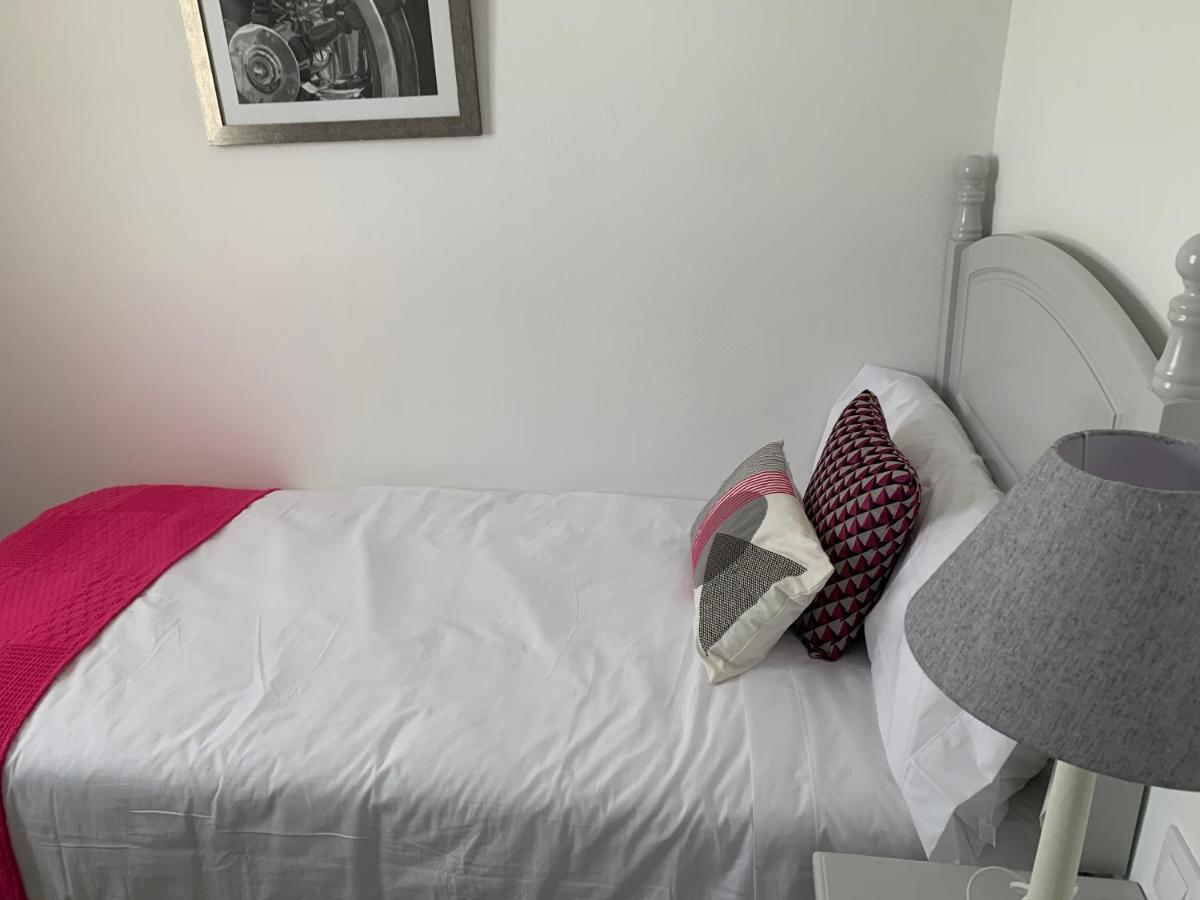 Apartamento En Playa Santo Tomas Эс-Миджорн-Гран Экстерьер фото